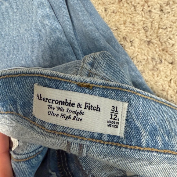 Abercrombie & Fitch Light Blue Boyfriend Jeans - Picture 3 of 3